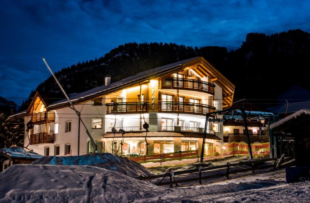 Hotel Garni Aghel Wolkenstein in Gröden Exterior foto
