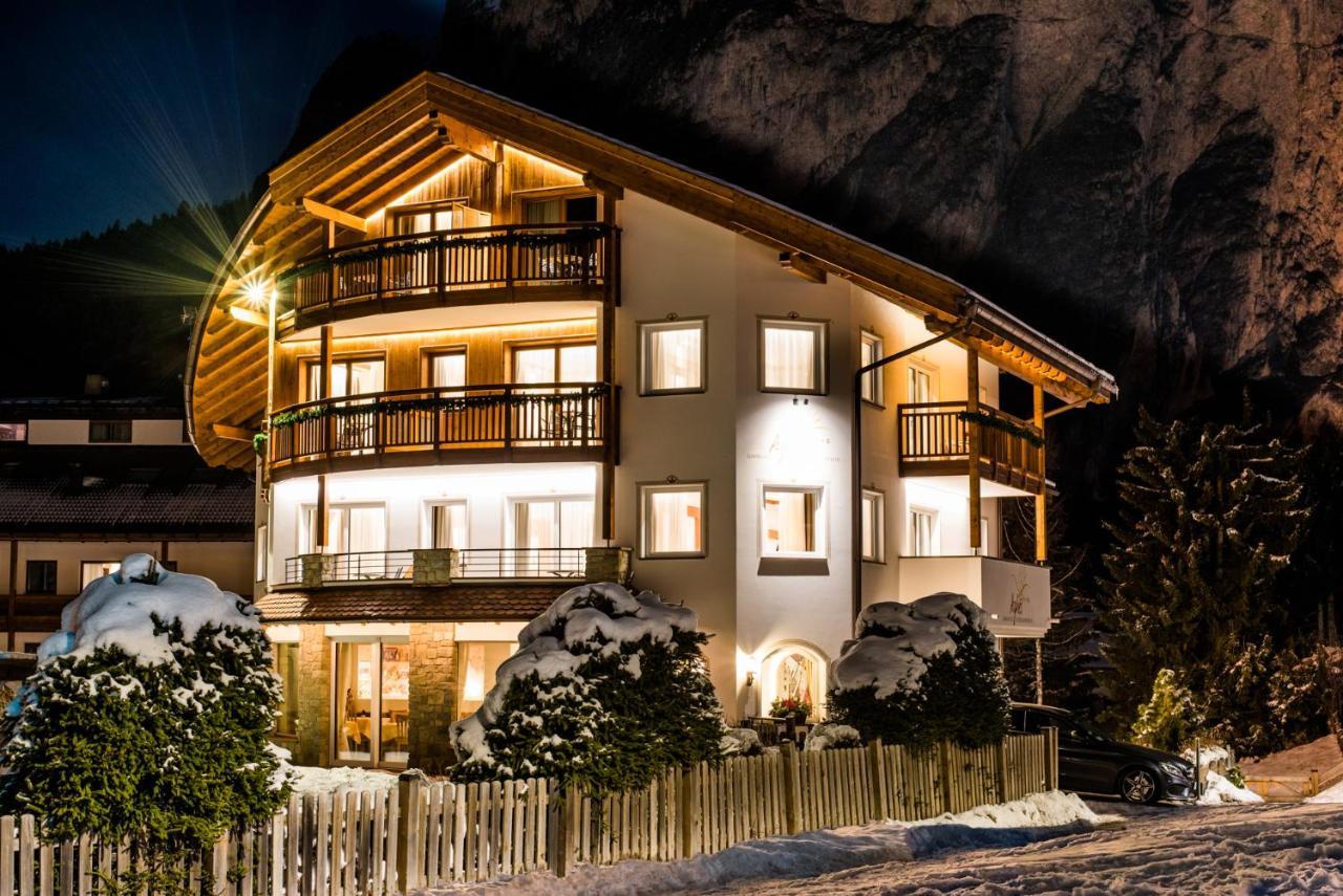 Hotel Garni Aghel Wolkenstein in Gröden Exterior foto